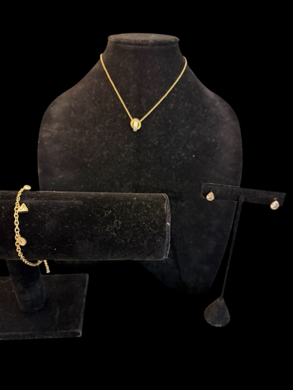 J18. 3 Piece Gold Plated Set - Zirconia Infinity Set - No Cancels